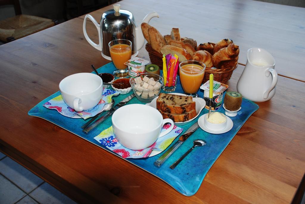 Les Jardins Du Mas Evesque Bed & Breakfast Rousson  Стая снимка