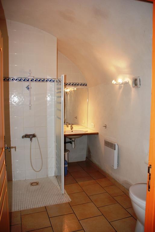 Les Jardins Du Mas Evesque Bed & Breakfast Rousson  Стая снимка
