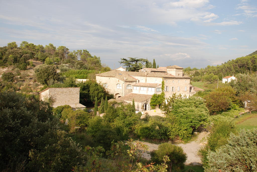 Les Jardins Du Mas Evesque Bed & Breakfast Rousson  Стая снимка