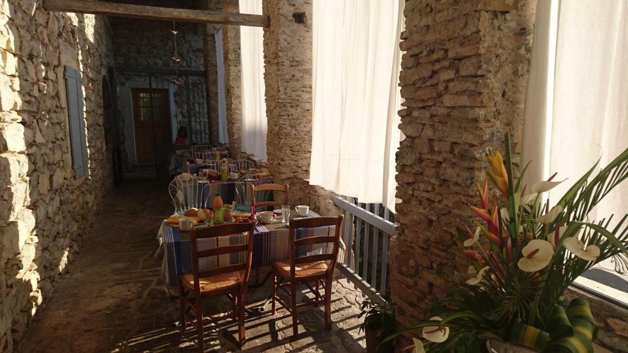 Les Jardins Du Mas Evesque Bed & Breakfast Rousson  Екстериор снимка