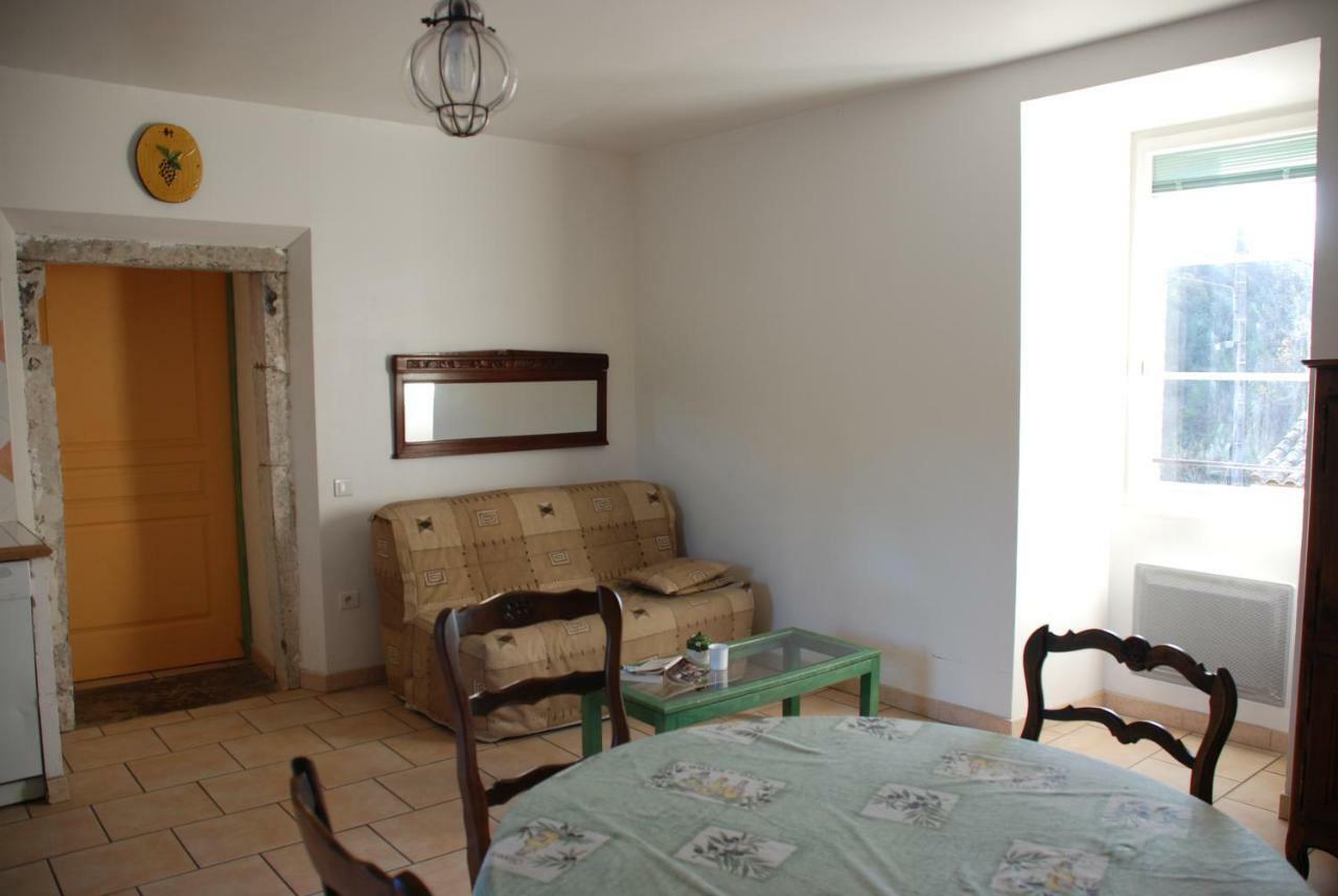 Les Jardins Du Mas Evesque Bed & Breakfast Rousson  Екстериор снимка