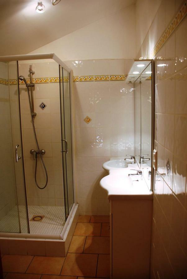 Les Jardins Du Mas Evesque Bed & Breakfast Rousson  Екстериор снимка