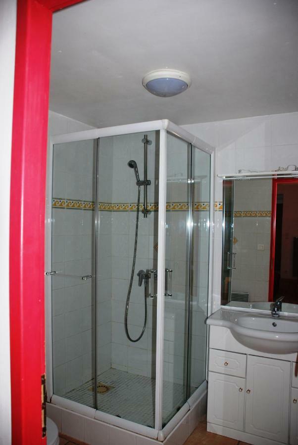 Les Jardins Du Mas Evesque Bed & Breakfast Rousson  Екстериор снимка