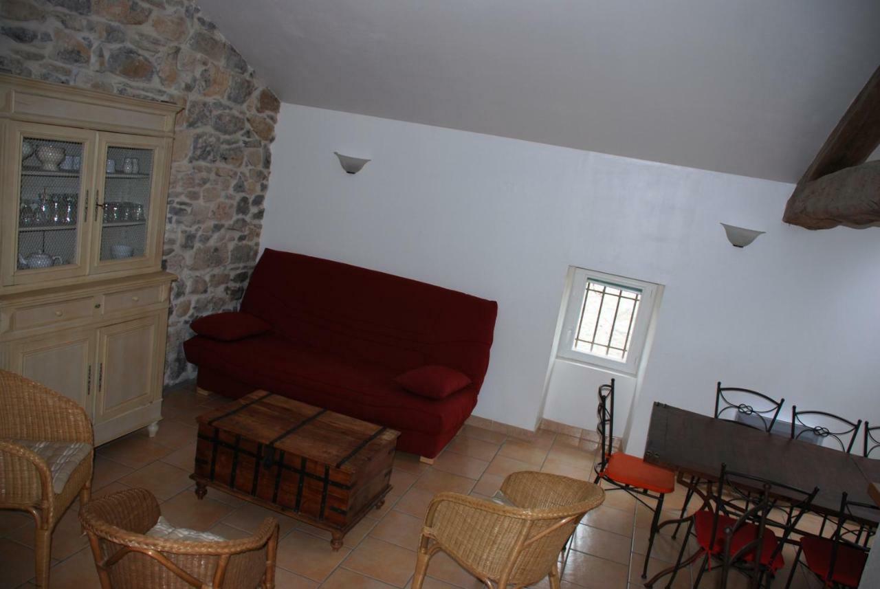 Les Jardins Du Mas Evesque Bed & Breakfast Rousson  Екстериор снимка