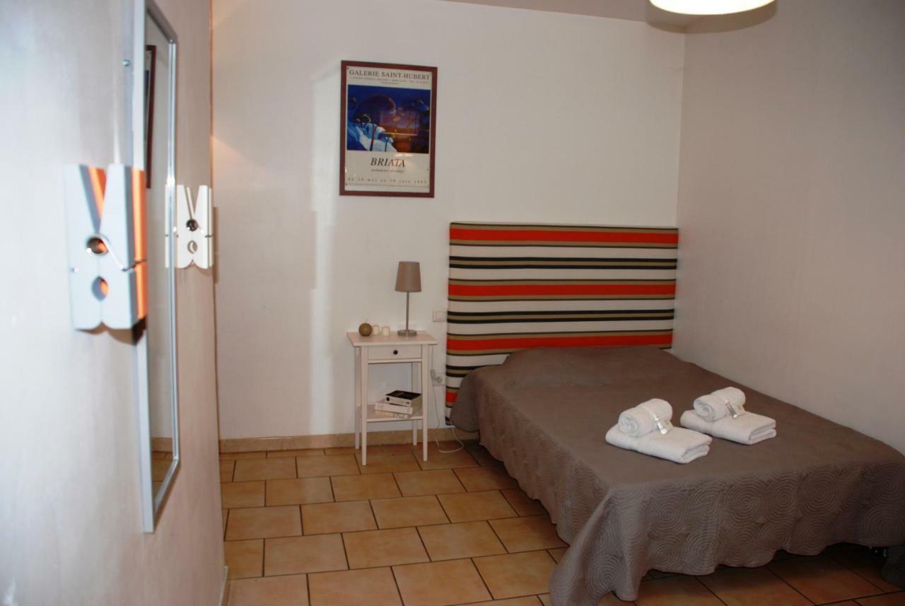 Les Jardins Du Mas Evesque Bed & Breakfast Rousson  Екстериор снимка