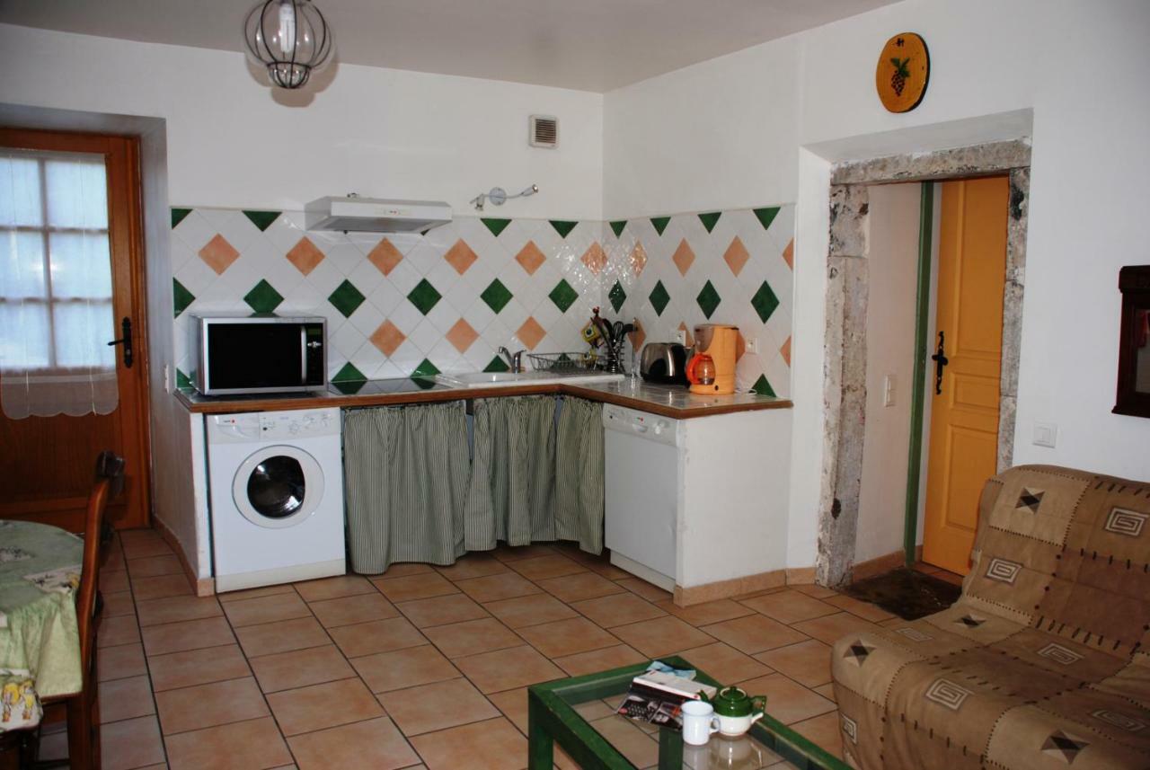 Les Jardins Du Mas Evesque Bed & Breakfast Rousson  Екстериор снимка
