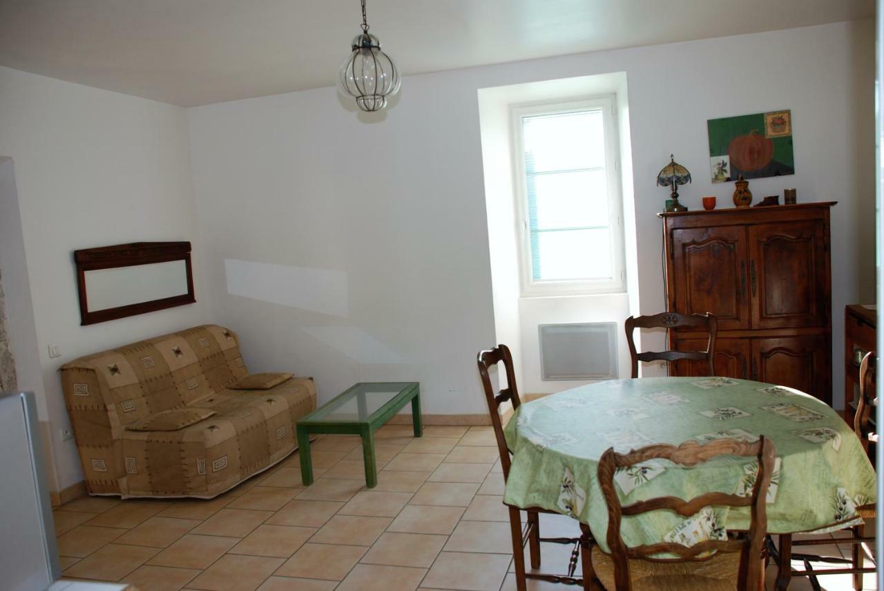 Les Jardins Du Mas Evesque Bed & Breakfast Rousson  Екстериор снимка